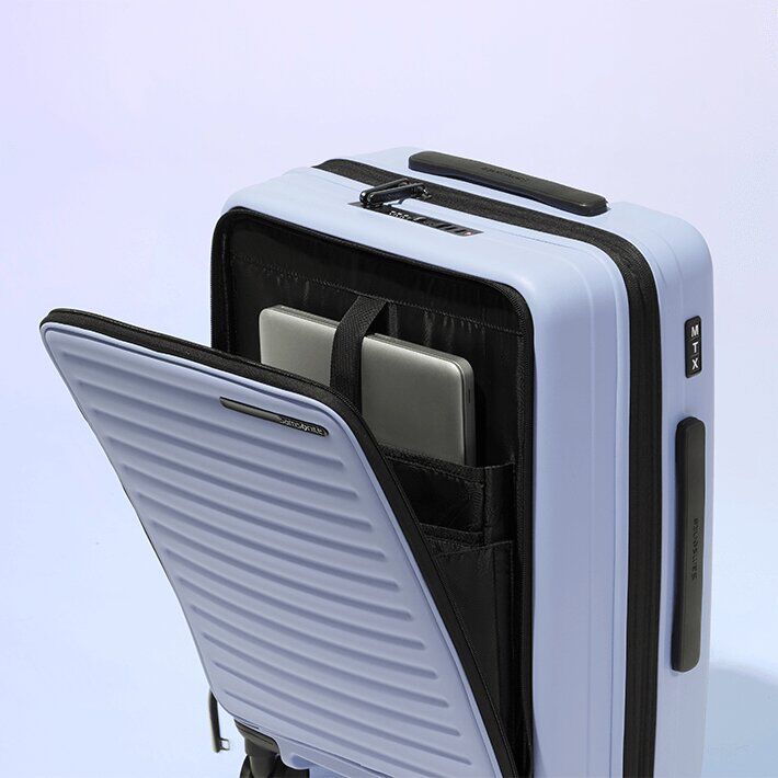 Príručná batožina s predným vreckom