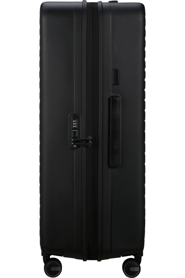 Samsonite Restackd Spinner Expandable 81cm  Černá