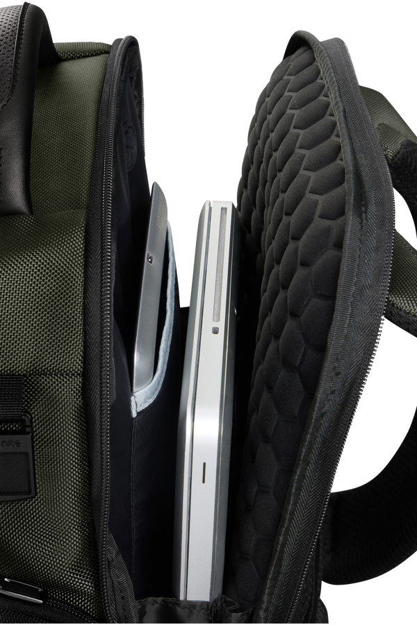 Samsonite Pro-DLX 6 Underseater Backpack 15.6'  Zelená