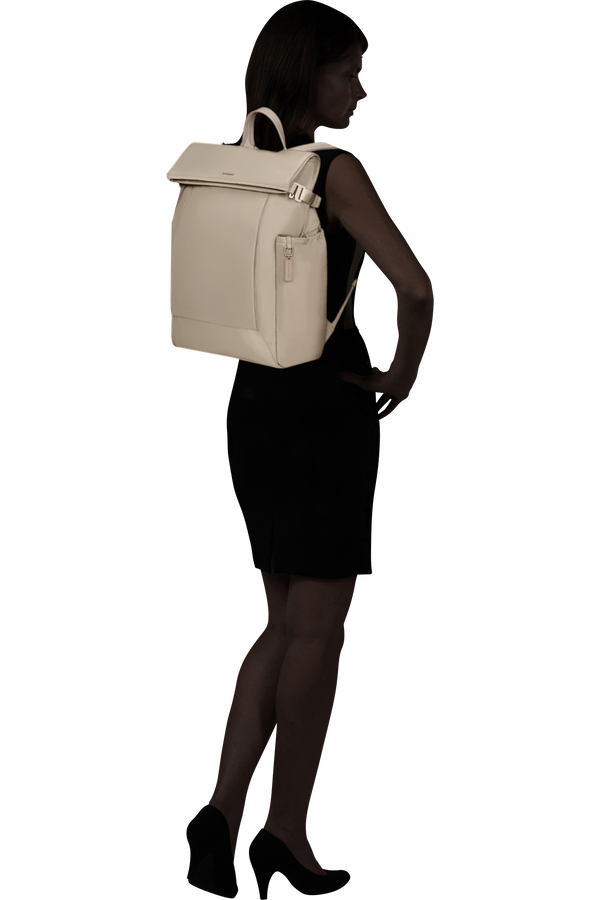 Essentis Batoh 15.6"